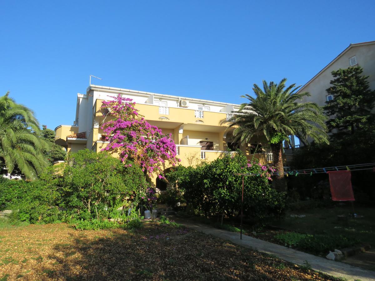 Apartments Palma Novalja Exteriör bild