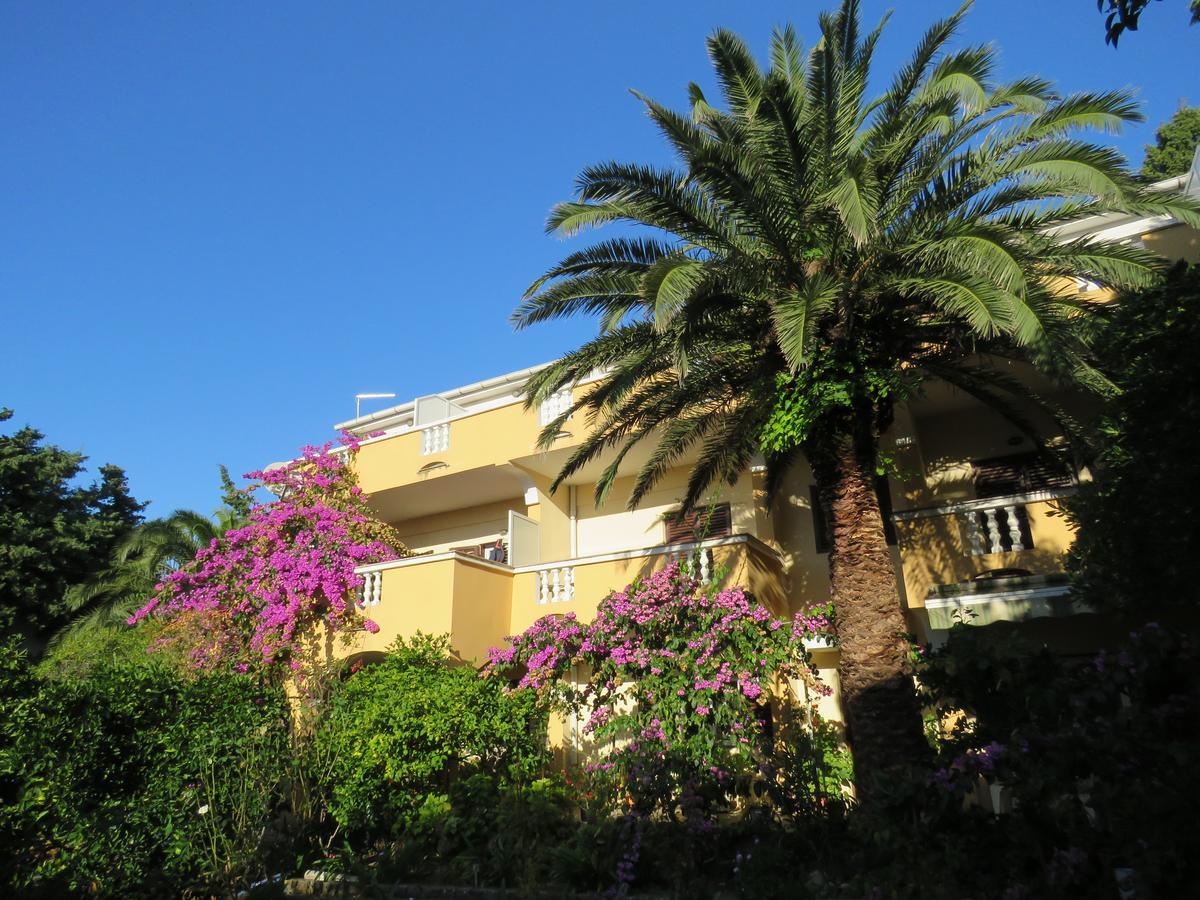 Apartments Palma Novalja Exteriör bild