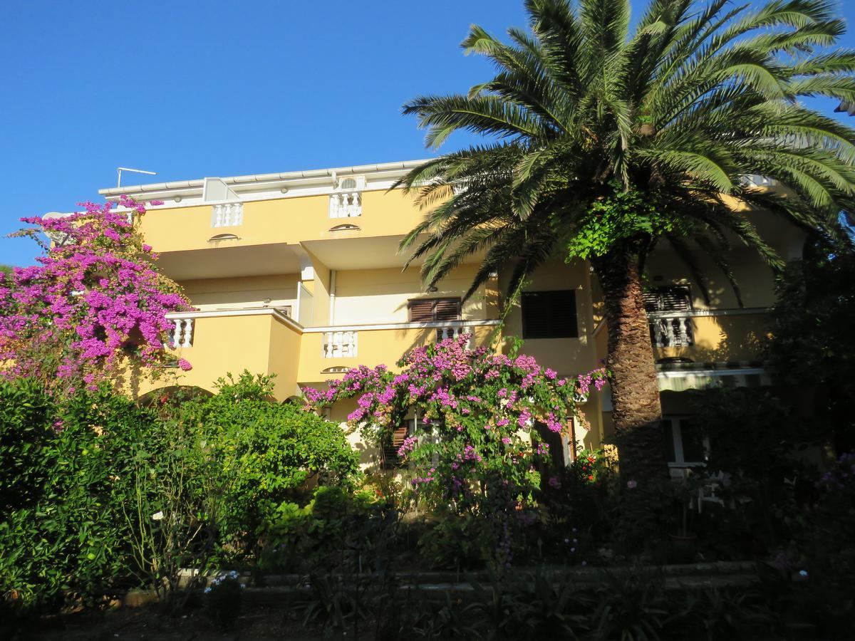 Apartments Palma Novalja Exteriör bild