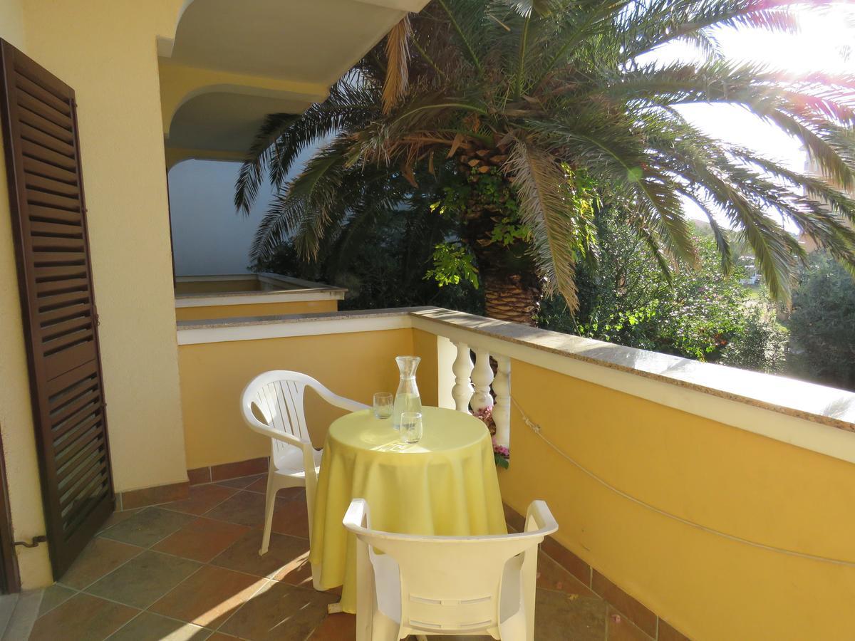 Apartments Palma Novalja Rum bild